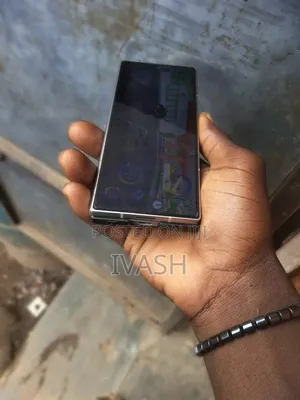 Samsung Z 16 GB Black