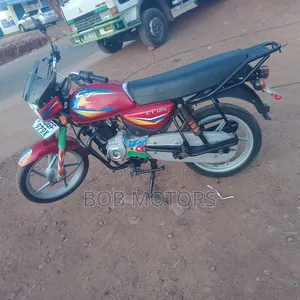 Bajaj CT 125X 2025 Red