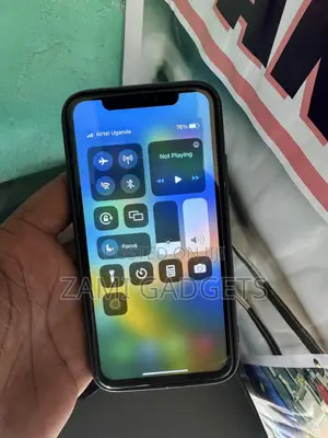 Apple iPhone X 64 GB Black