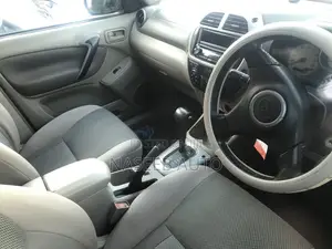 Toyota RAV4 Automatic 2003 Gold