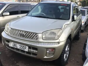 Toyota RAV4 Automatic 2003 Gold