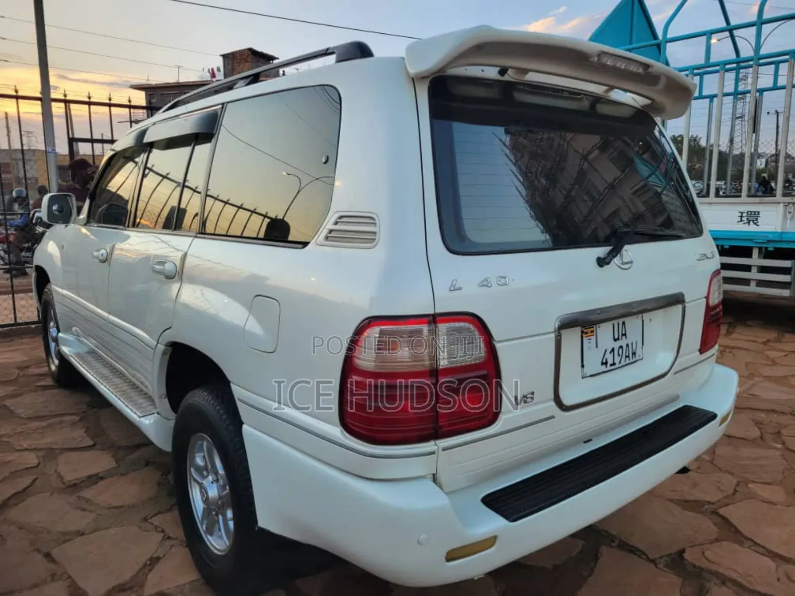 Toyota Land Cruiser Prado 2005 White