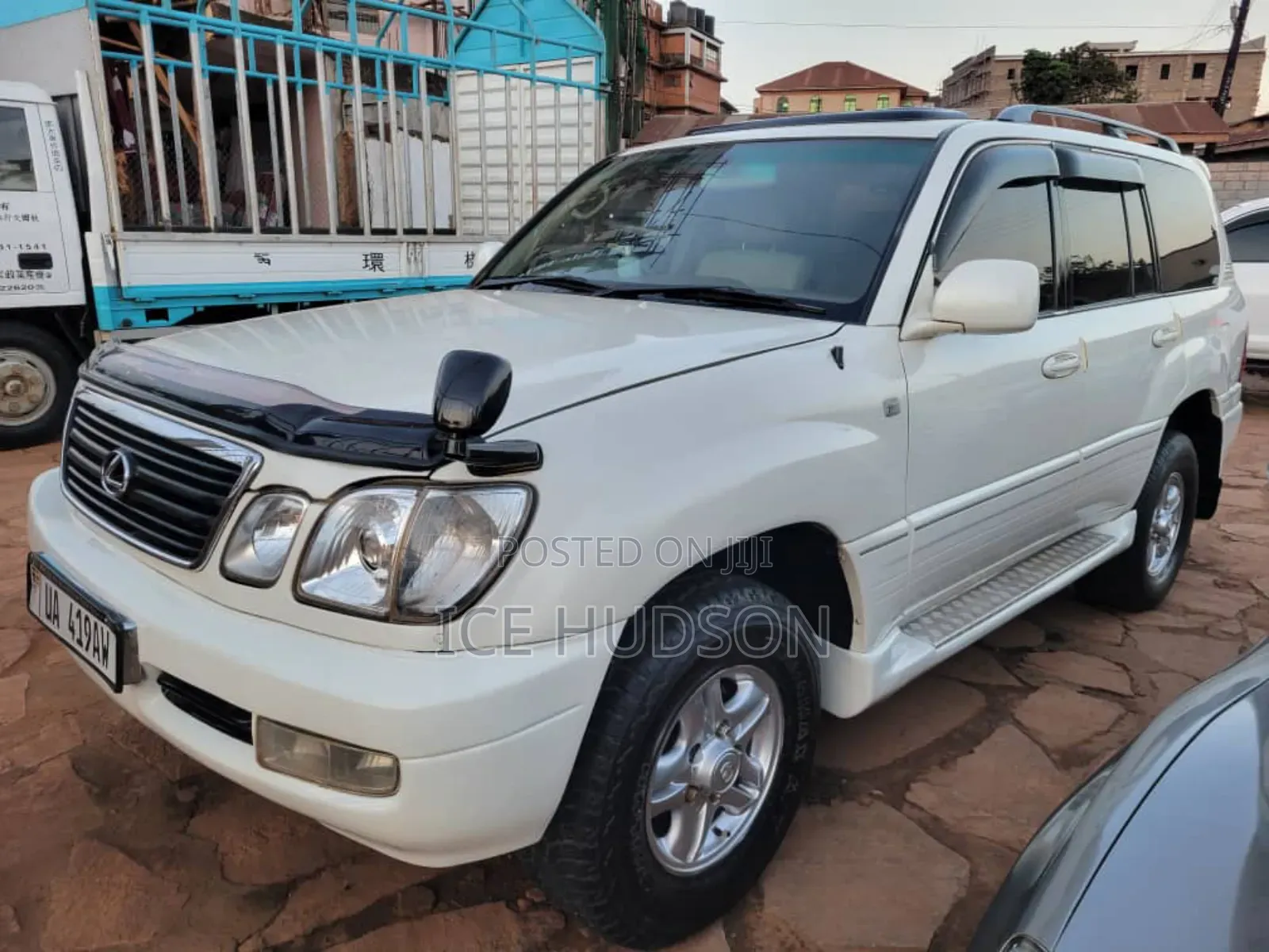 Toyota Land Cruiser Prado 2005 White