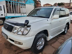 Toyota Land Cruiser Prado 2005 White
