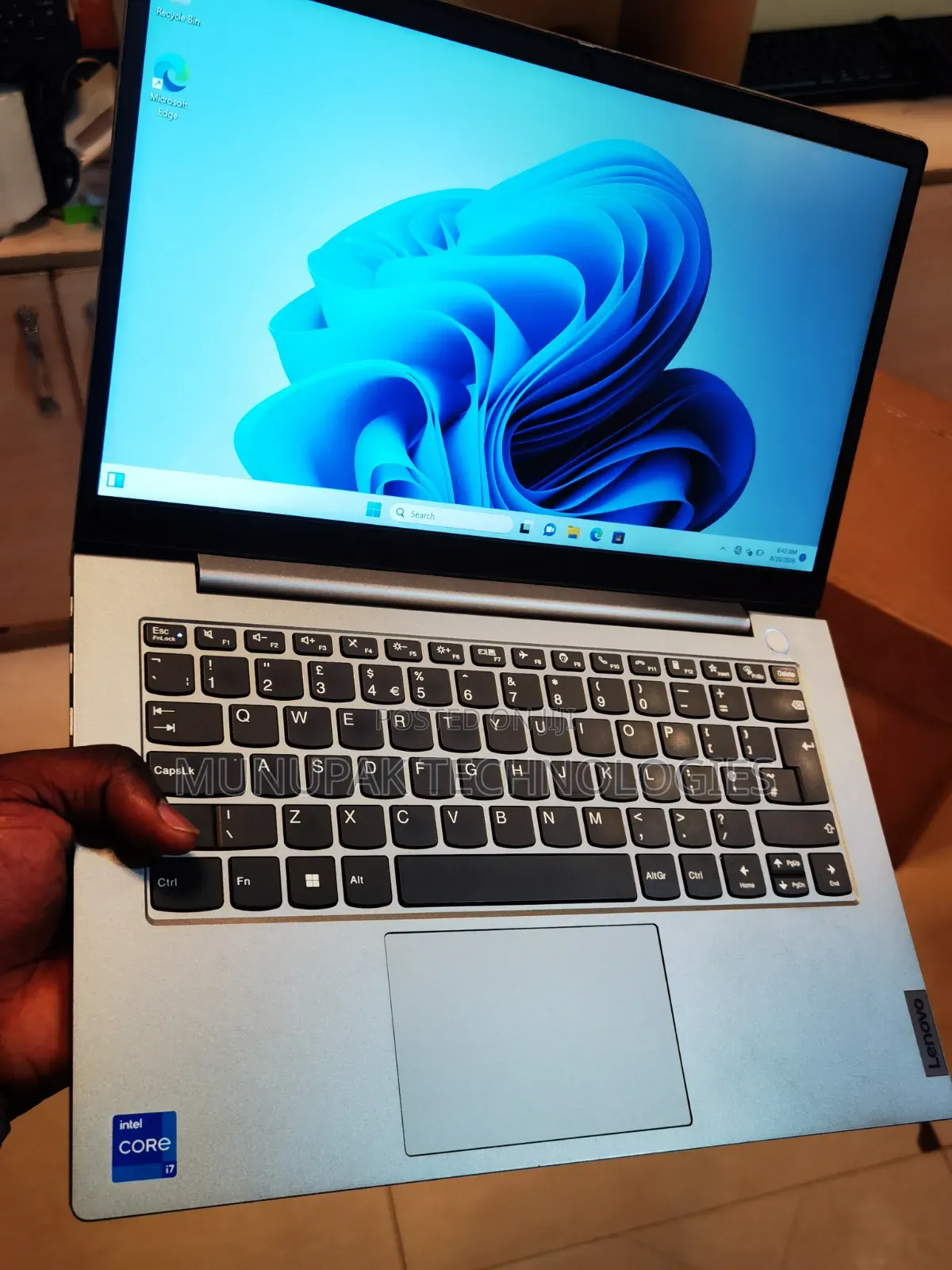 Laptop Lenovo ThinkBook 14 G8 IAL 8GB Intel Core i7 SSD 256GB