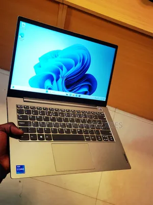 Laptop Lenovo ThinkBook 14 G8 IAL 8GB Intel Core i7 SSD 256GB