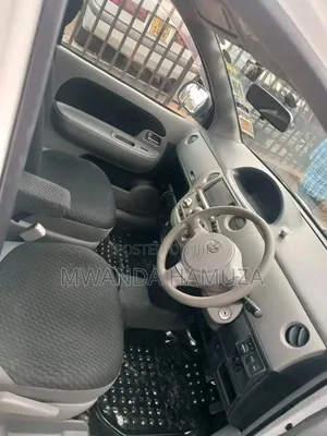 Toyota Sienta 2010 White