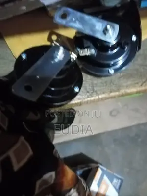 Vehicle Horns