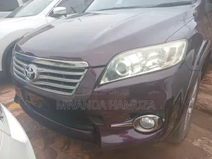 Toyota Vanguard 2013 Maroon