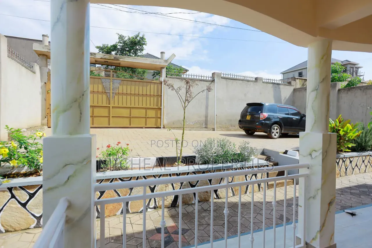 3bdrm House in Gayaza Kabanyoro, Kawempe for sale