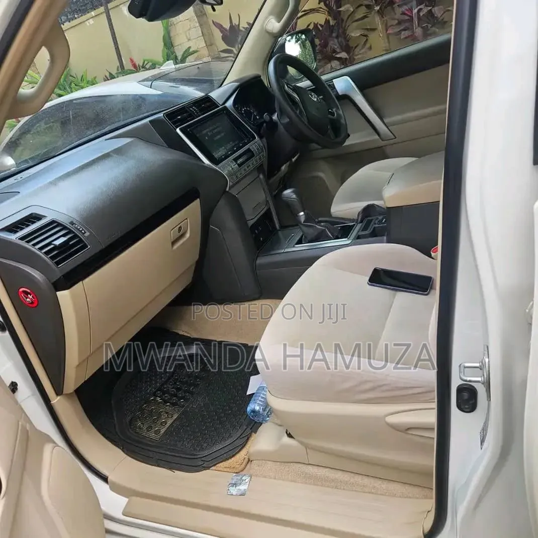 Toyota Land Cruiser Prado 2018 White