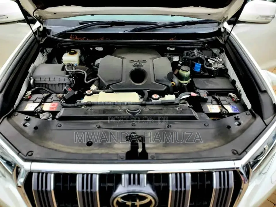 Toyota Land Cruiser Prado 2018 White