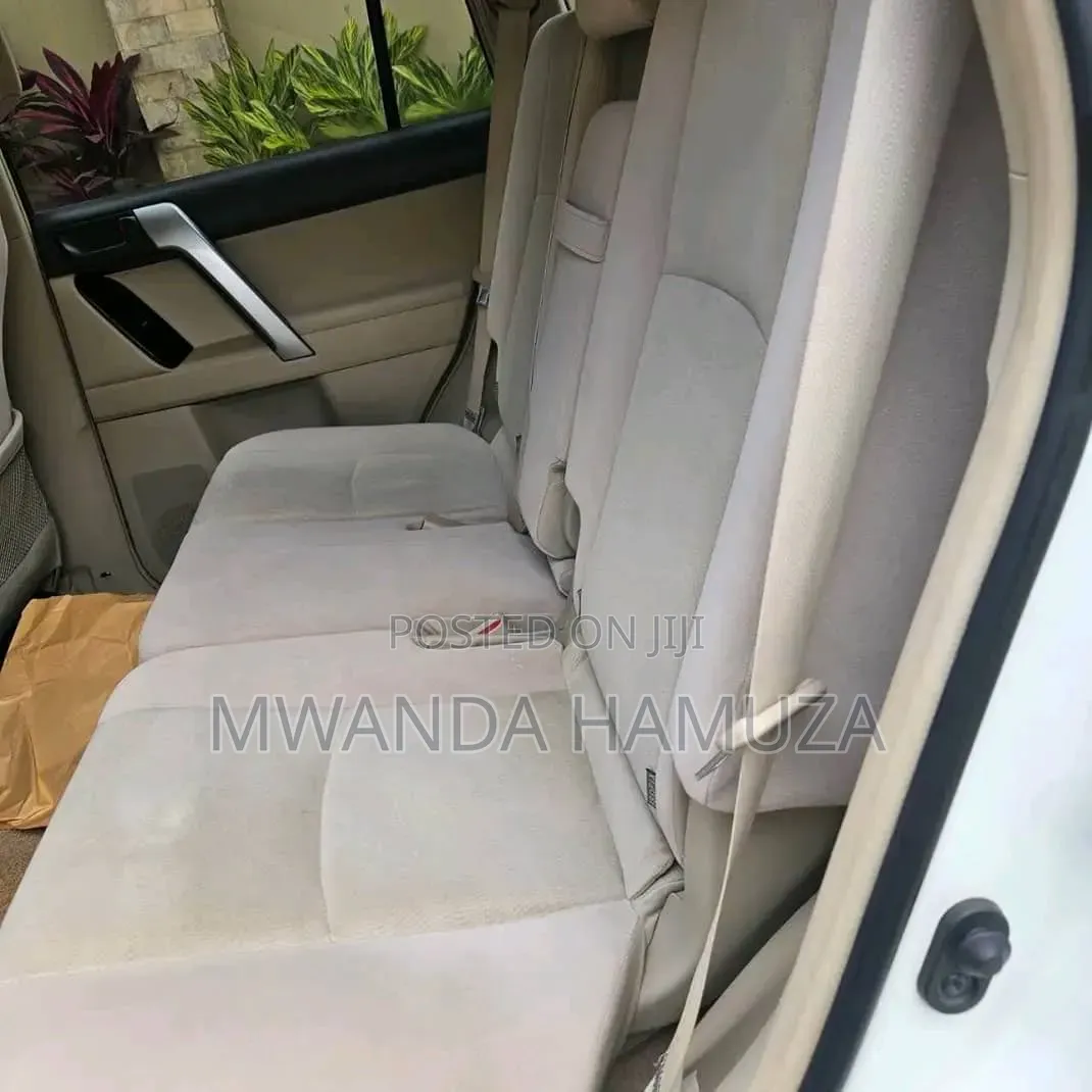 Toyota Land Cruiser Prado 2018 White
