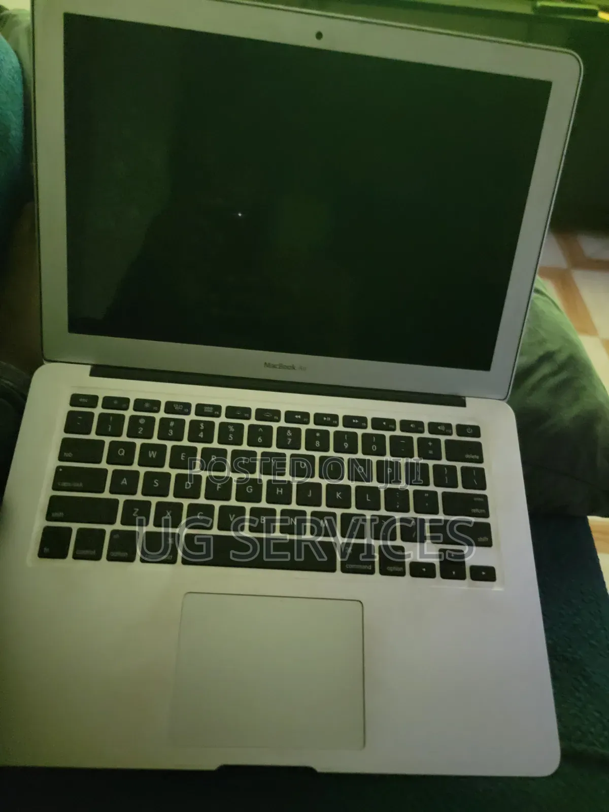 Laptop Apple MacBook Air 2015 8GB Intel Core i5 SSHD (Hybrid) 128GB