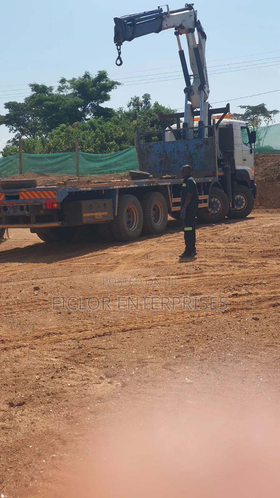 Truck Mounted Crane Hire (Loading,lifting and Offloading)