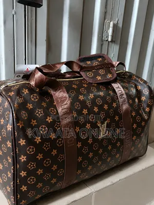 Large Travel Duffel Bag – Stylish Checkered Design, Spacious Durable