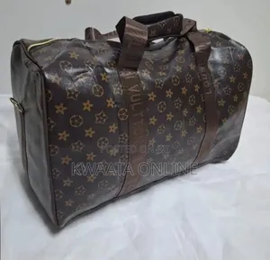 Large Travel Duffel Bag – Stylish Checkered Design, Spacious Durable