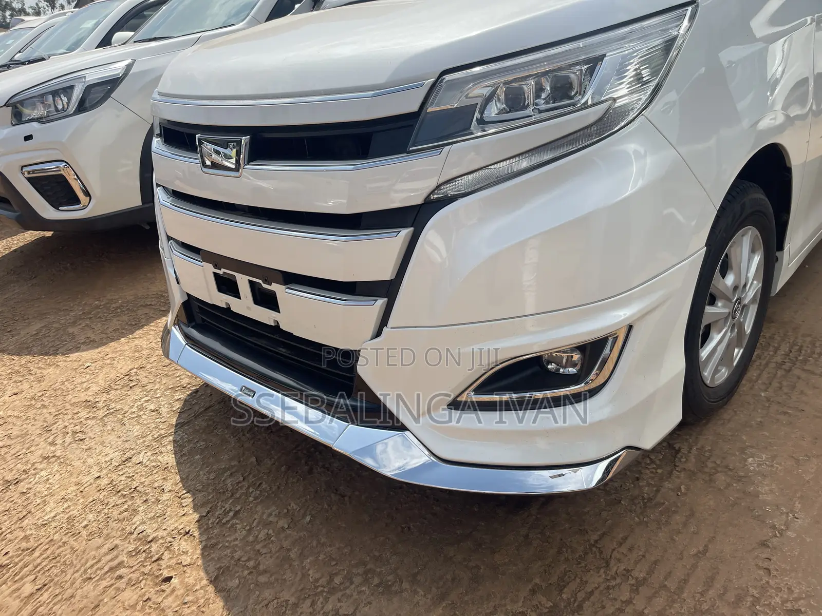 Toyota Noah 2017 White