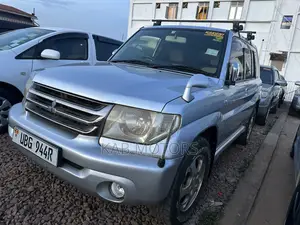 Mitsubishi Pajero IO 2005 Silver