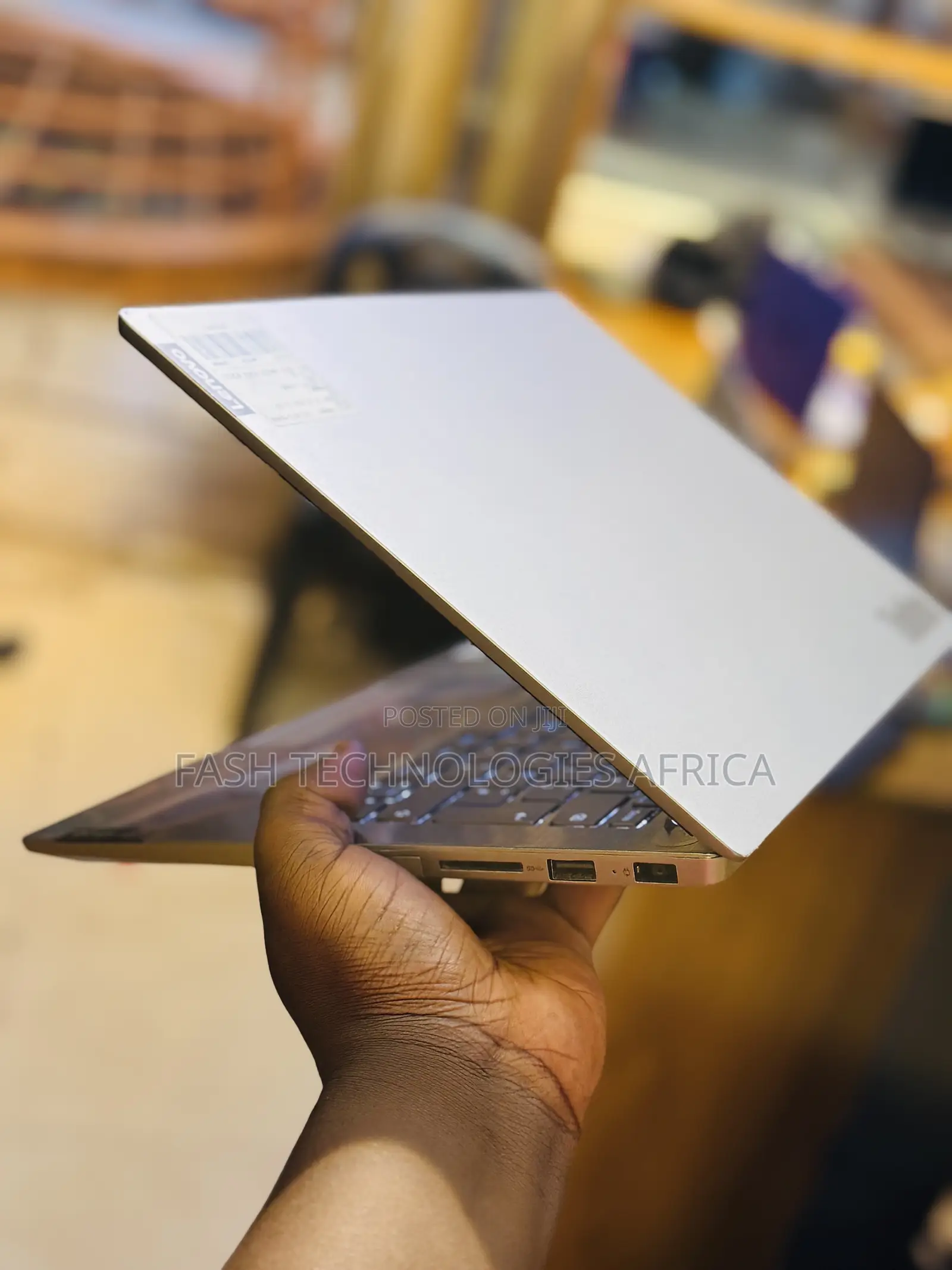New Laptop Lenovo Thinkbook 14 8GB Intel Core i7 SSD 256GB