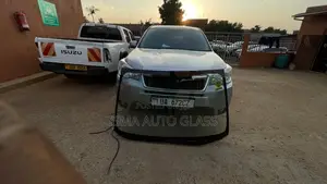 Windscreen and Quarter Glass Fixing