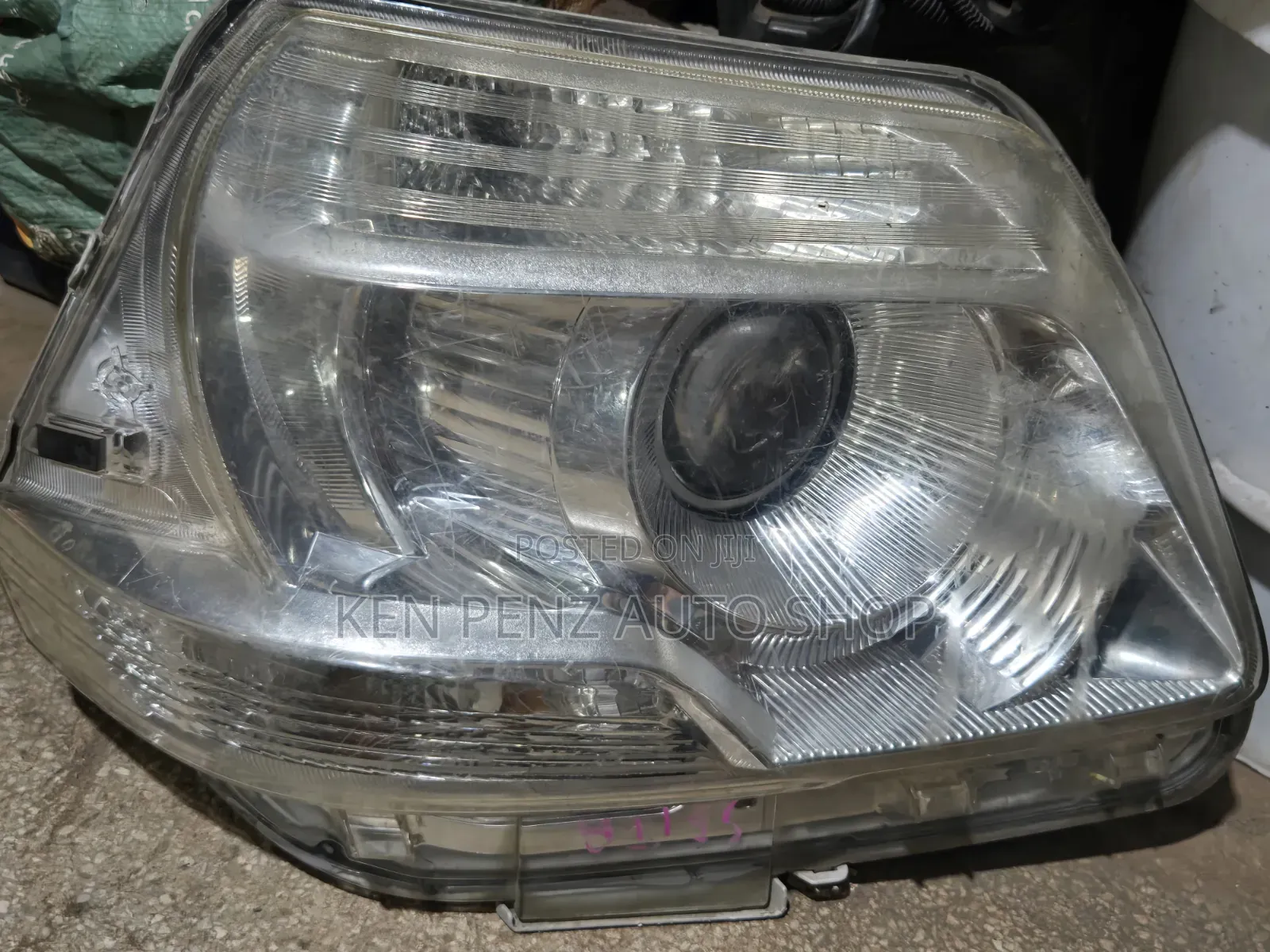 Toyota Sienta 2011 - 2014 Headlamp