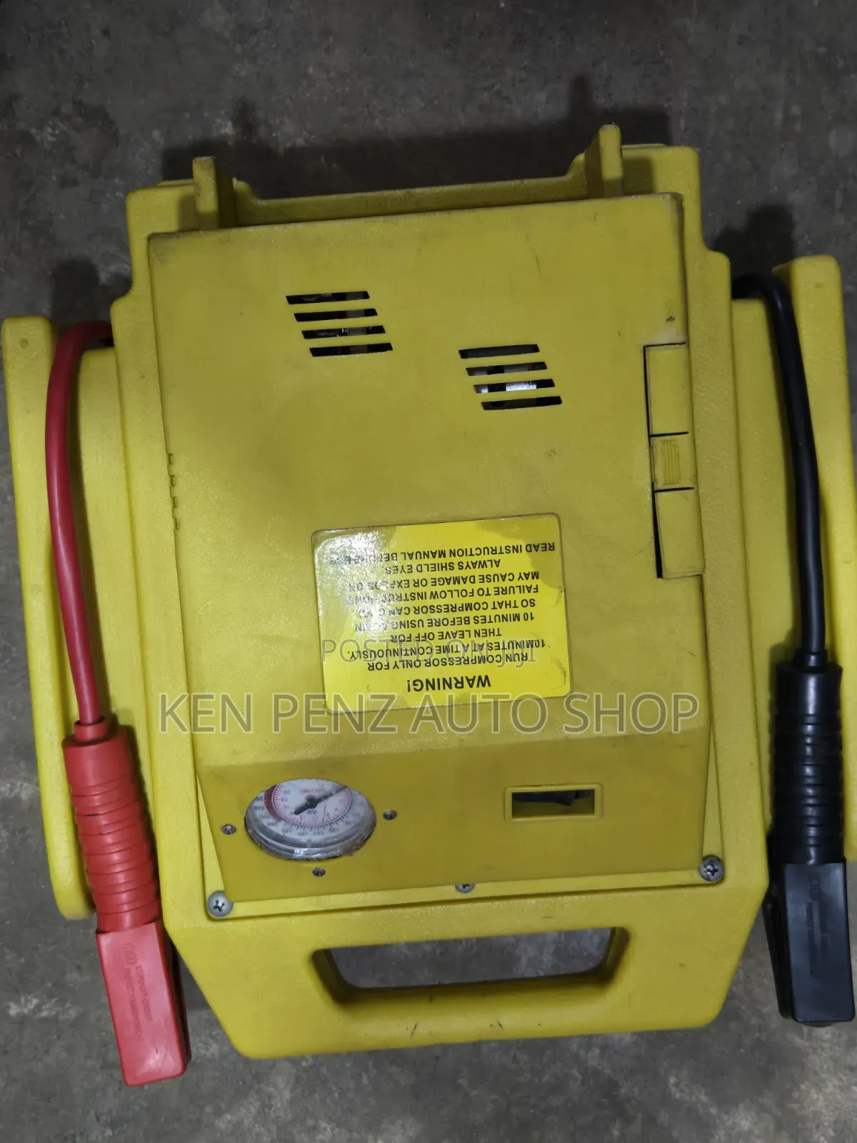 Movable 12V Car Jumpstarter