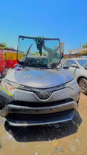 Windscreen Glass Rav 4 New Model