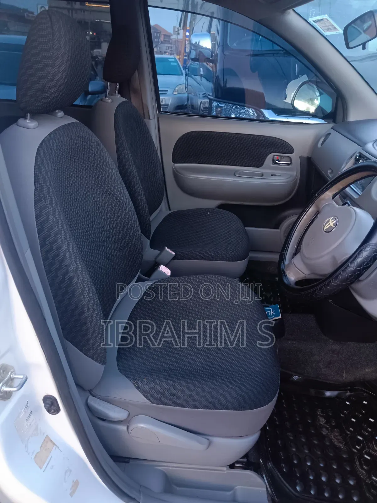 Toyota Sienta 2009 White
