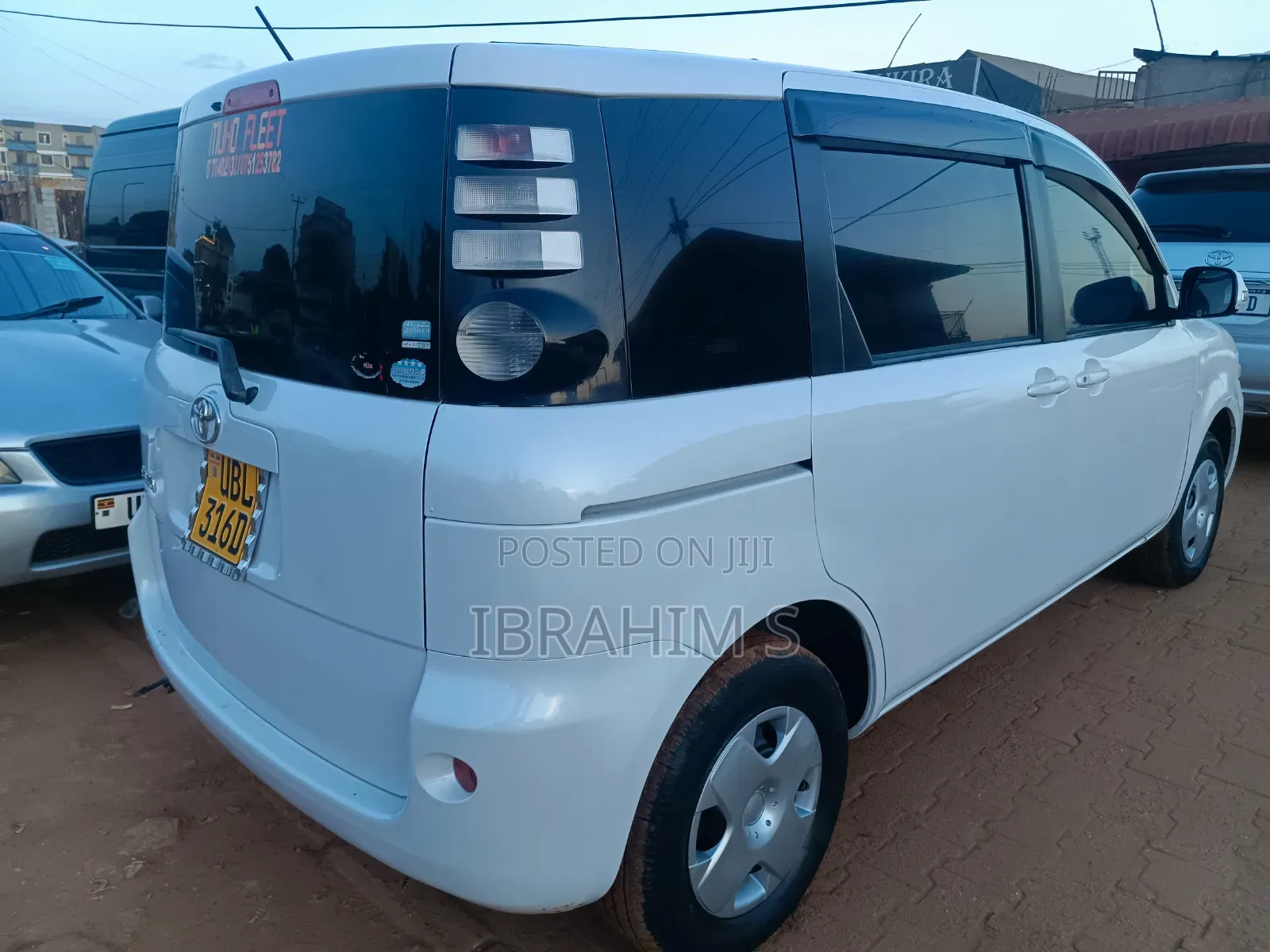 Toyota Sienta 2009 White