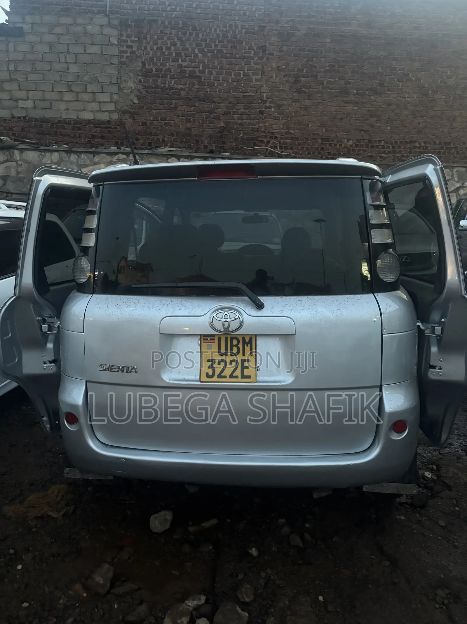 Toyota Sienta 2008 Silver