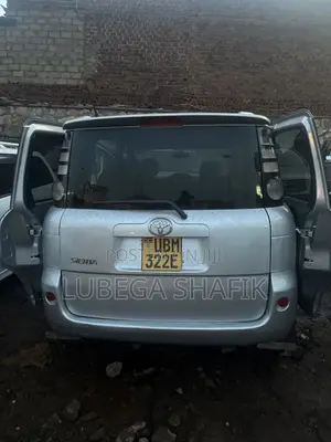 Toyota Sienta 2008 Silver