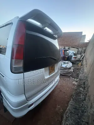 Toyota LiteAce Noah 1999 White
