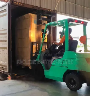 Forklift for Hire – Loading, Offloading Material Handling