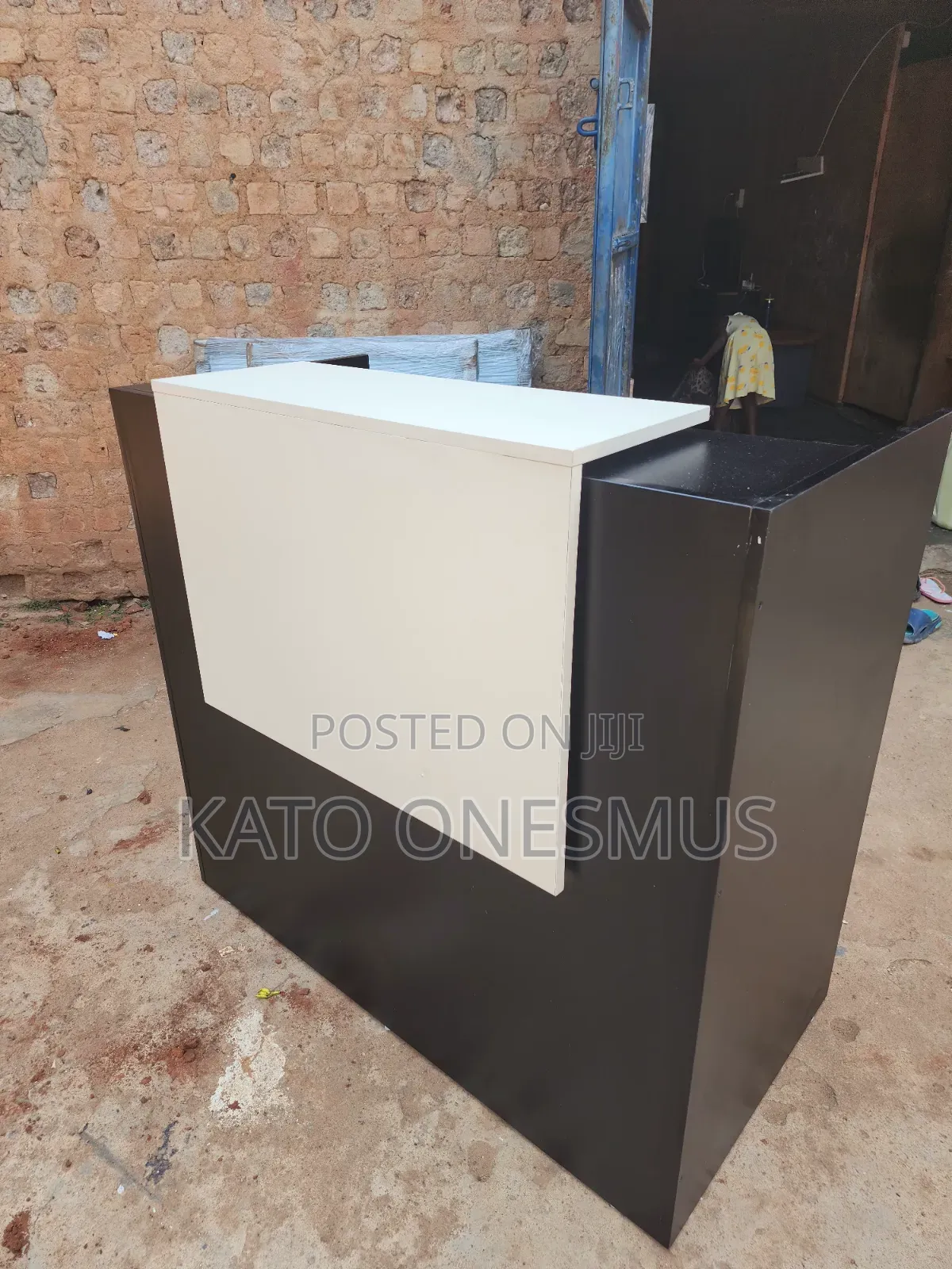 Small Size Reception Desk