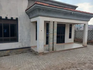 3bdrm House in Kitetika Kumukaga, Central Division for sale