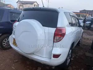 Toyota RAV4 2009 White