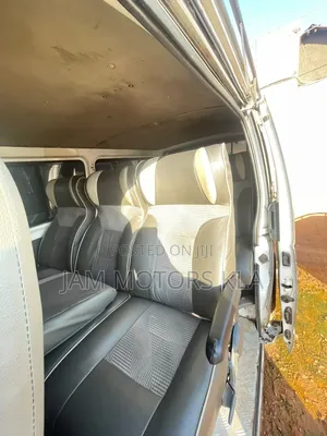 Toyota HiAce 2008 White