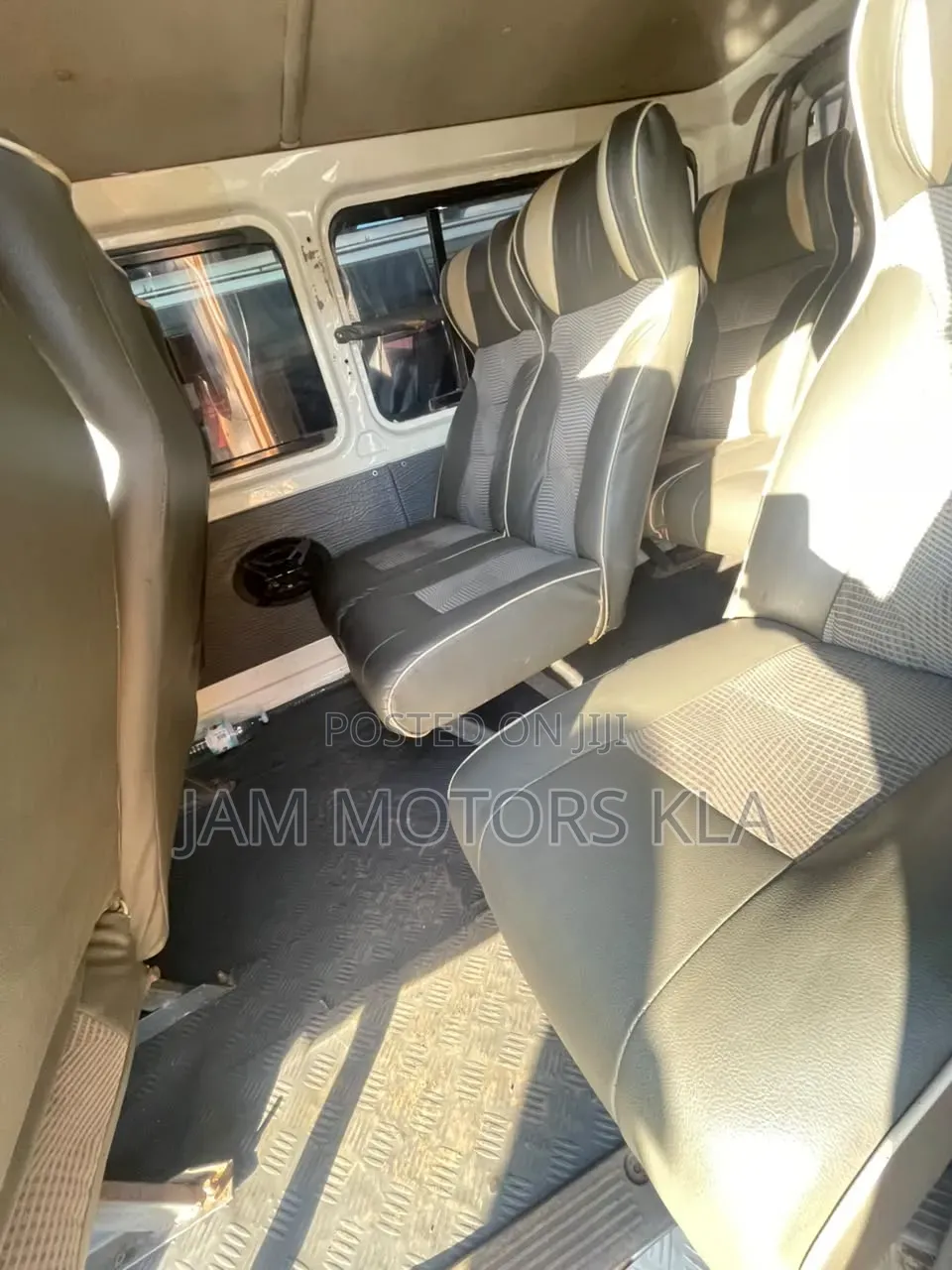 Toyota HiAce 2008 White