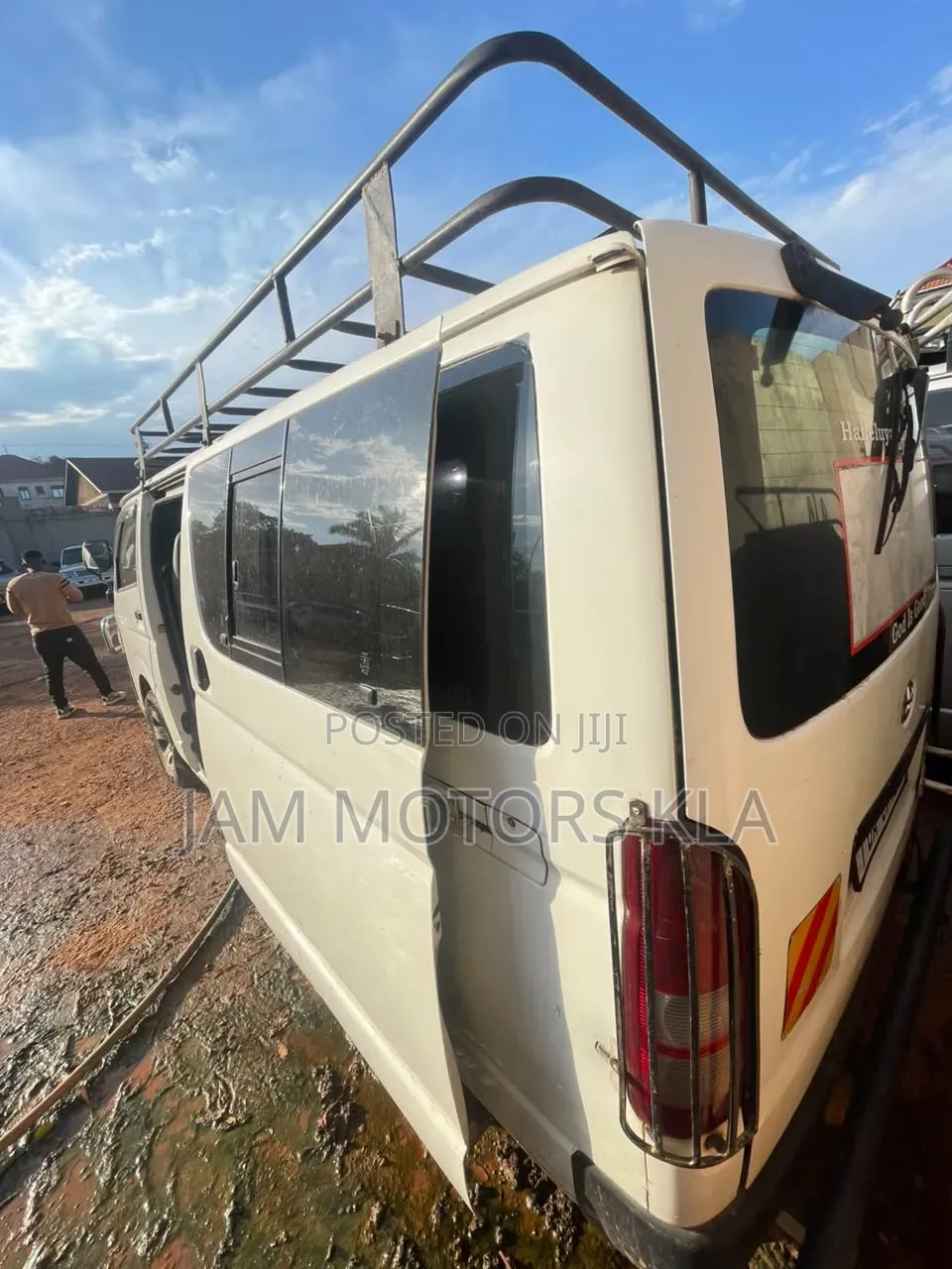 Toyota HiAce 2008 White