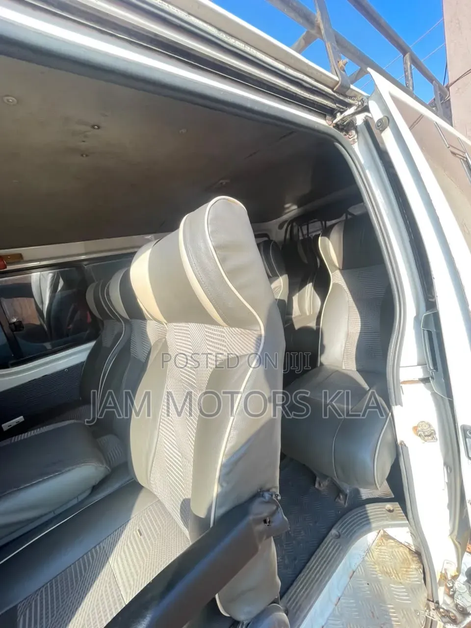 Toyota HiAce 2008 White
