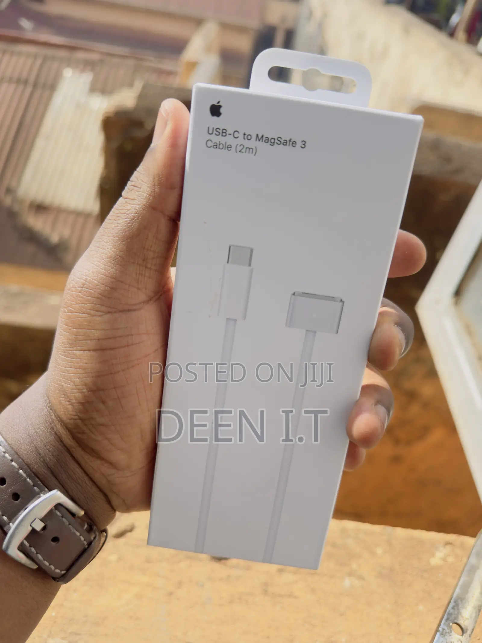 USB-C to Magsafe 3 Cable