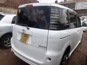 Toyota Sienta 2008 White