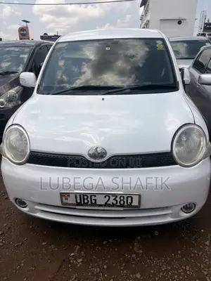 Toyota Sienta 2008 White