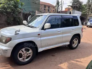 Mitsubishi Pajero IO 2004 White