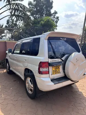 Mitsubishi Pajero IO 2004 White