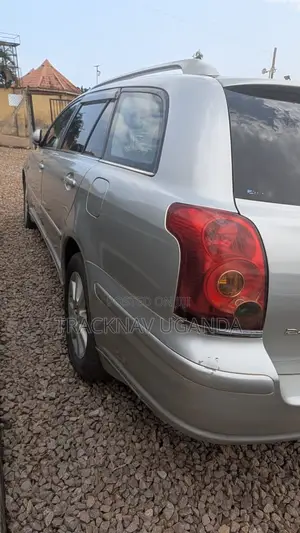 Toyota Avensis 2.4 VVT-i Executive 2006 Silver