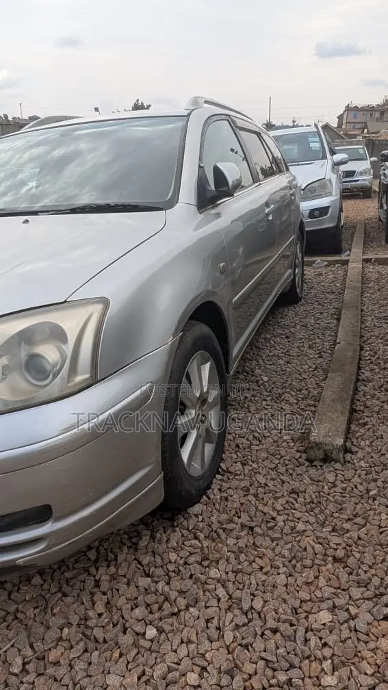Toyota Avensis 2.4 VVT-i Executive 2006 Silver