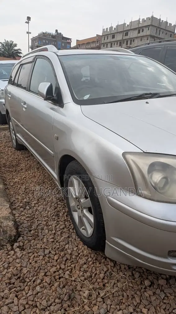 Toyota Avensis 2.4 VVT-i Executive 2006 Silver