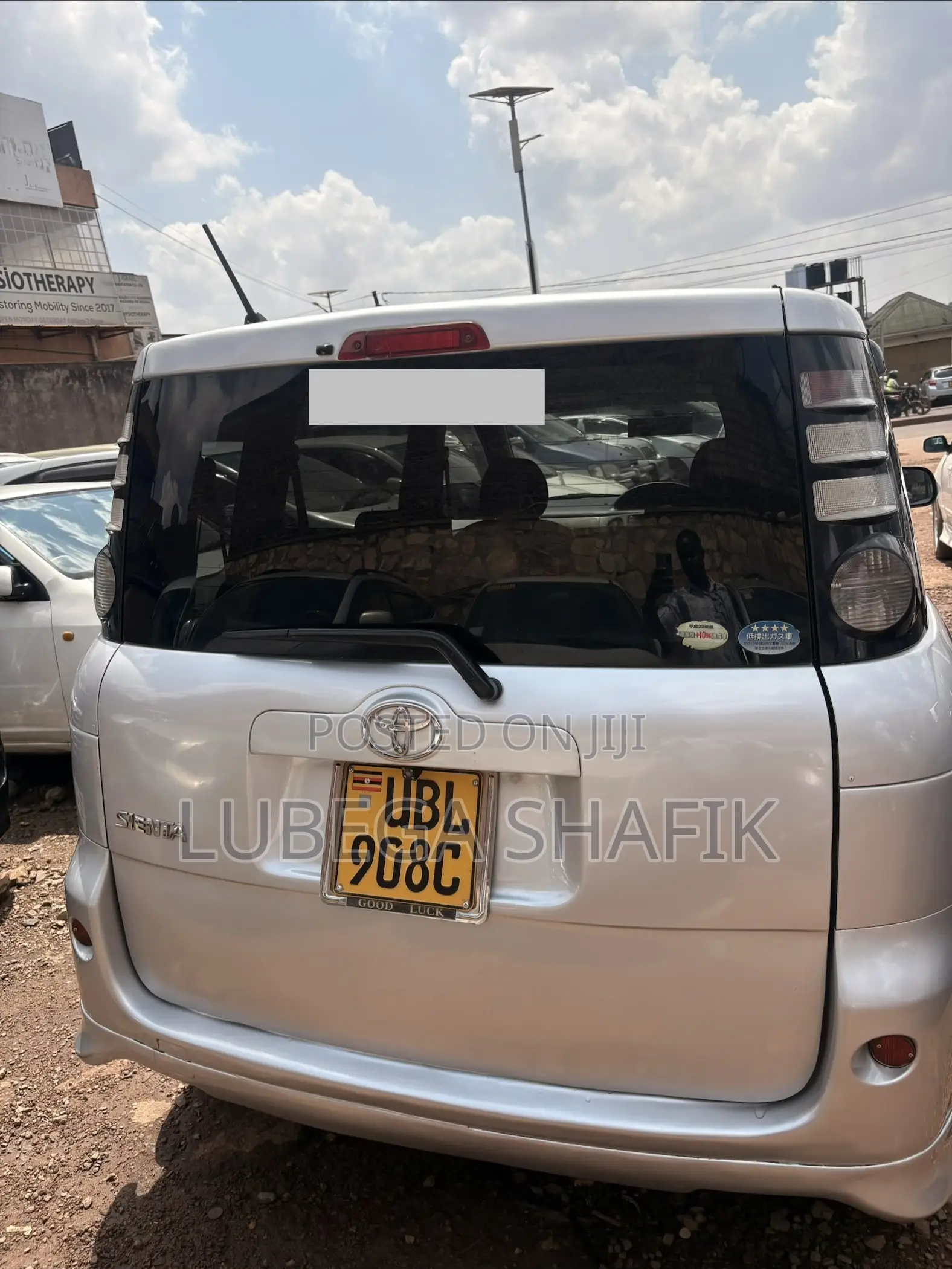 Toyota Sienta 2008